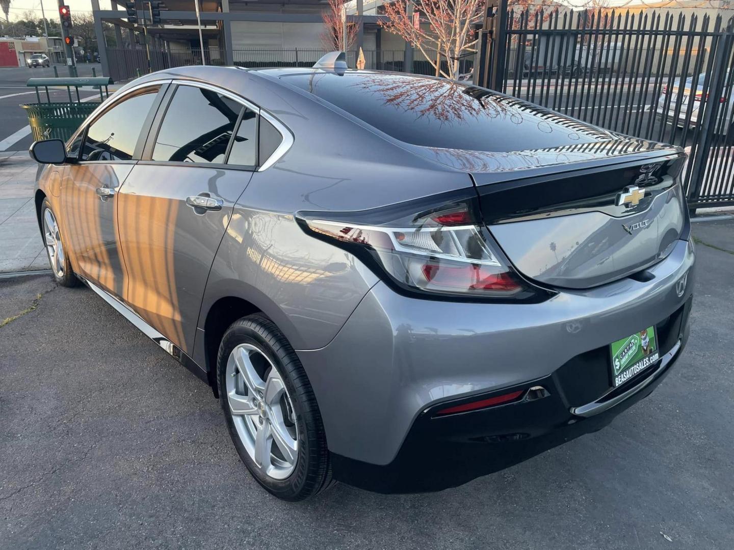 2018 Chevrolet Volt LT (1G1RC6S58JU) with an 1.5L L4 DOHC 16V engine, CVT transmission, located at 744 E Miner Ave, Stockton, CA, 95202, (209) 944-5770, 37.956863, -121.282082 - PLUS TAXES AND FEES NO CHARGER AVAILABLE - Photo#11