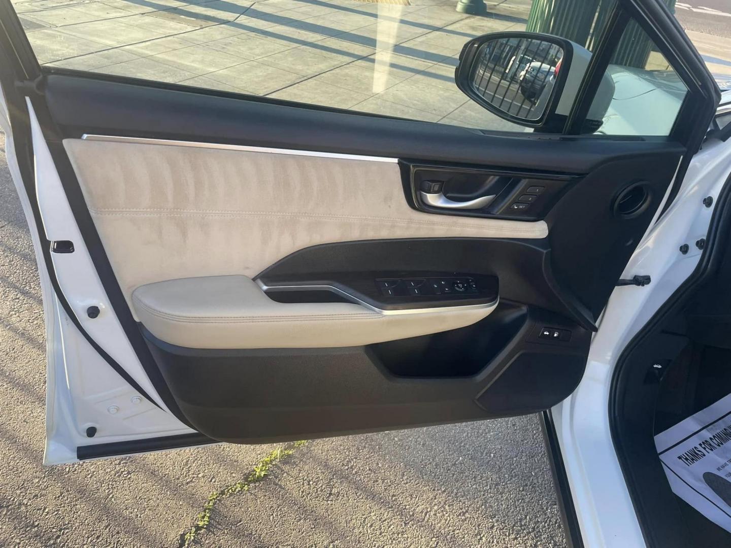 2019 Honda Clarity Touring Plug-In Hybrid (JHMZC5F35KC) with an 1.5L L4 DOHC 16V HYBRID engine, CVT transmission, located at 744 E Miner Ave, Stockton, CA, 95202, (209) 944-5770, 37.956863, -121.282082 - PLUS TAXES AND FEES NO CHAGRER AVAILABLE - Photo#5