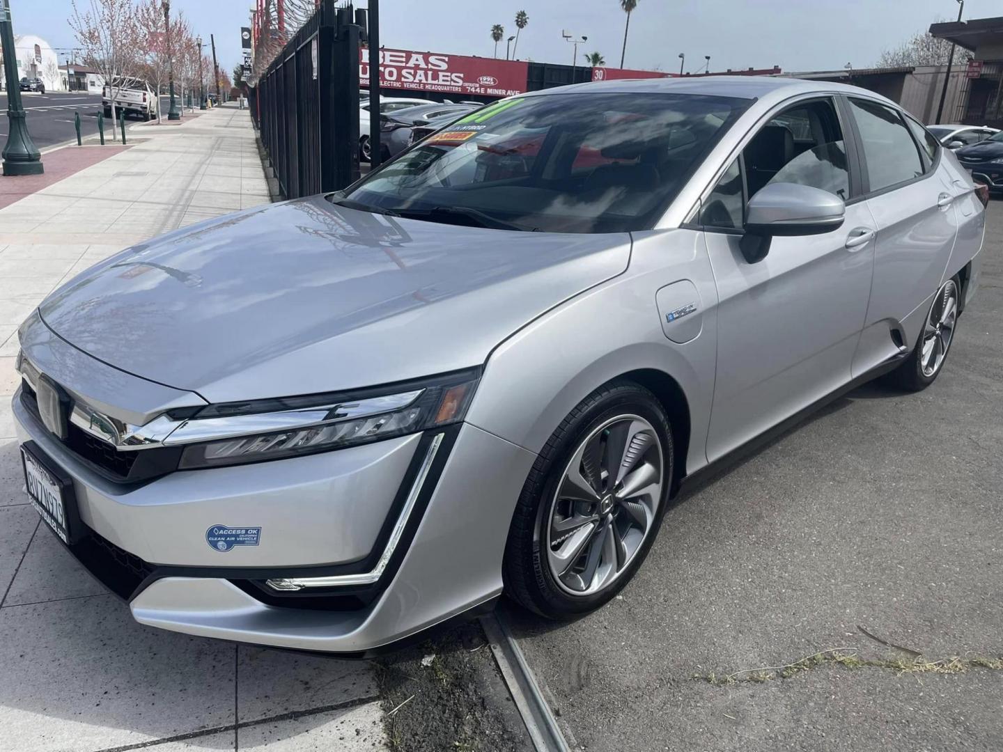 2021 Honda Clarity Plug-In Hybrid (JHMZC5F14MC) with an 1.5L L4 DOHC 16V HYBRID engine, CVT transmission, located at 744 E Miner Ave, Stockton, CA, 95202, (209) 944-5770, 37.956863, -121.282082 - PLUS TAXES AND FEES NO CHARGER AVAILABLE - Photo#3