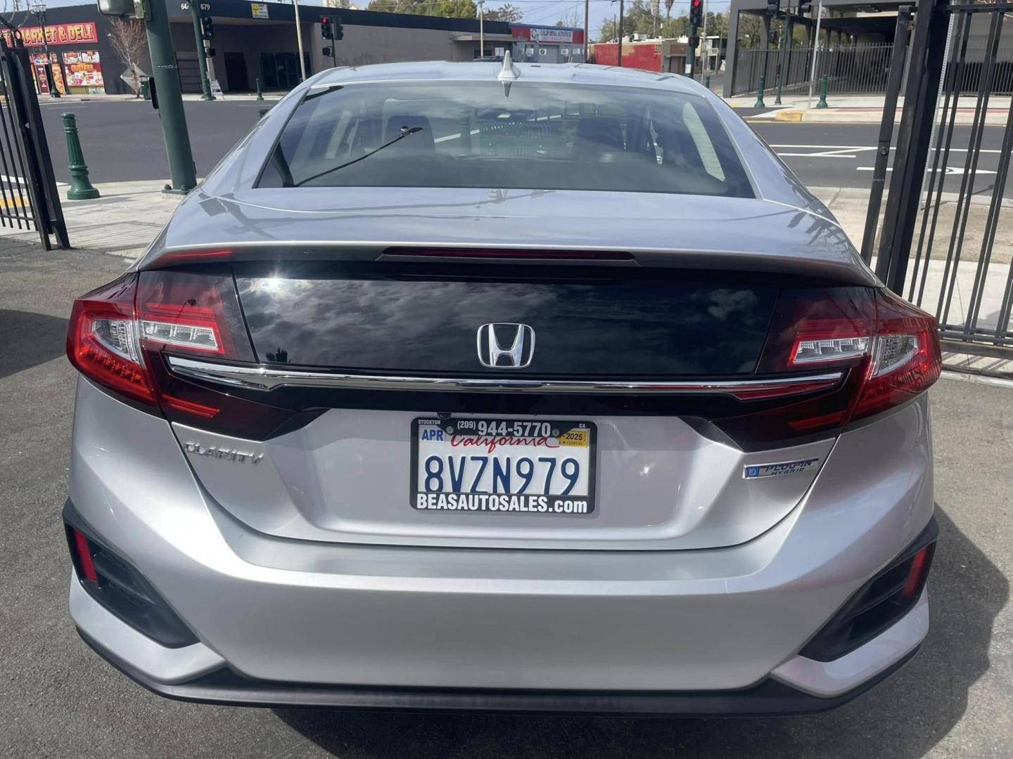 2021 Honda Clarity Plug-In Hybrid (JHMZC5F14MC) with an 1.5L L4 DOHC 16V HYBRID engine, CVT transmission, located at 744 E Miner Ave, Stockton, CA, 95202, (209) 944-5770, 37.956863, -121.282082 - PLUS TAXES AND FEES NO CHARGER AVAILABLE - Photo#9