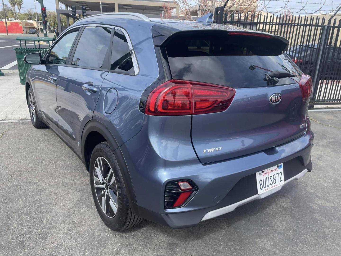 2020 Kia Niro Plug In Hybrid EX (KNDCD3LD9L5) , 6A transmission, located at 744 E Miner Ave, Stockton, CA, 95202, (209) 944-5770, 37.956863, -121.282082 - PLUS TAXES AND FEES NO CHARGER AVAILABLE - Photo#5