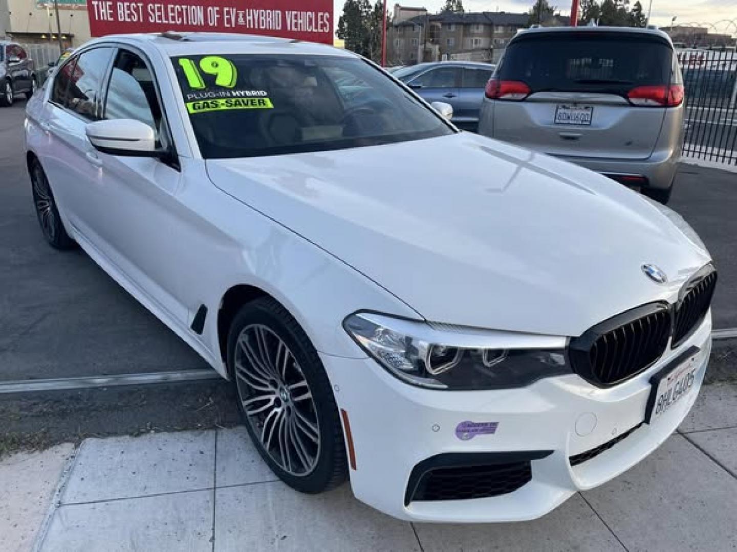 2019 WHITE BMW 5-Series 530e iPerformance (WBAJA9C56KB) with an 2.0L L4 DOHC 16V TURBO HYBRID engine, 8A transmission, located at 744 E Miner Ave, Stockton, CA, 95202, (209) 944-5770, 37.956863, -121.282082 - PLUS TAXES AND FEES NO CHARGER AVAILABLE - Photo#0
