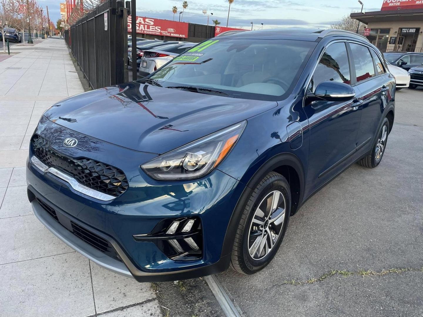 2021 Kia Niro Plug In Hybrid EX Premium (KNDCC3LD6M5) , 6A transmission, located at 744 E Miner Ave, Stockton, CA, 95202, (209) 944-5770, 37.956863, -121.282082 - PLUS TAXES AND FEES NO CHANGER AVAILABLE - Photo#3