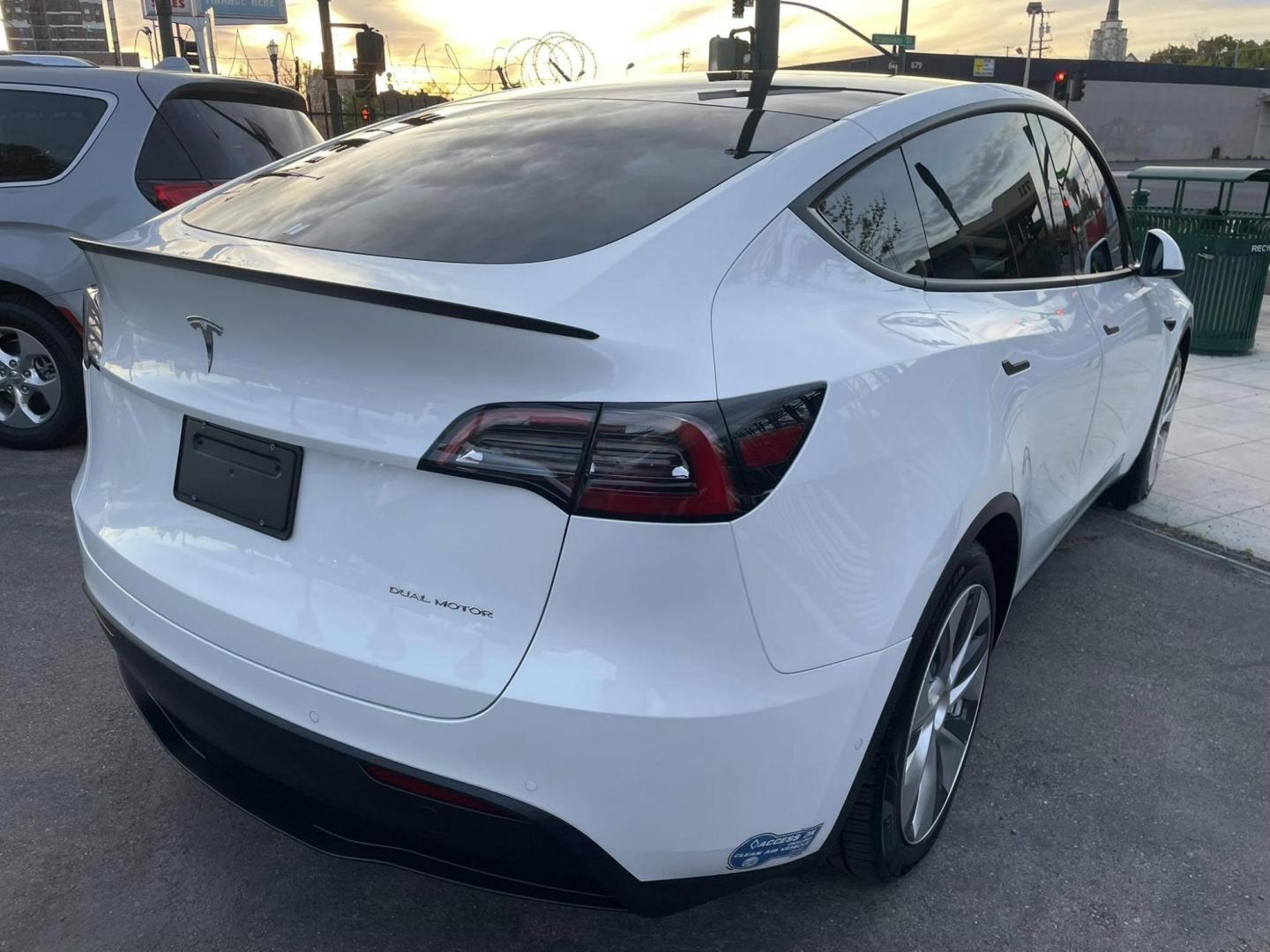 2021 WHITE Tesla Model Y Long Range AWD (5YJYGAEE3MF) with an ELECTRIC engine, 1A transmission, located at 744 E Miner Ave, Stockton, CA, 95202, (209) 944-5770, 37.956863, -121.282082 - Photo#13