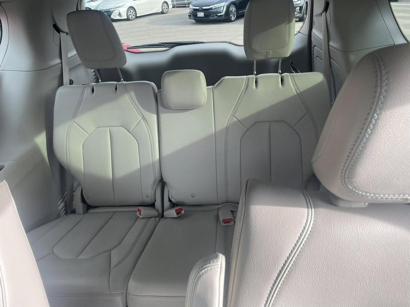 2019 Chrysler Pacifica Hybrid Touring L (2C4RC1L71KR) with an 3.6L V6 DOHC 24V HYBRID engine, CVT transmission, located at 744 E Miner Ave, Stockton, CA, 95202, (209) 944-5770, 37.956863, -121.282082 - PLUS TAXES AND FEES NO CHANGER AVAILABLE - Photo#9