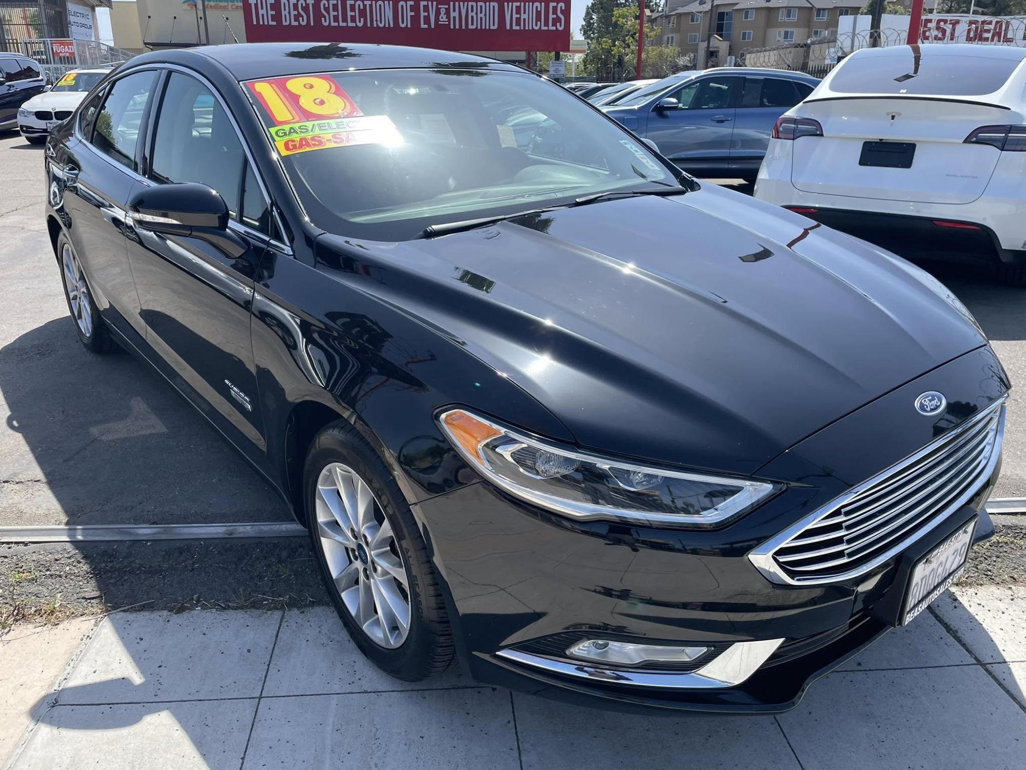 photo of 2018 Ford Fusion Energi Titanium PLUG-IN HYBRID 