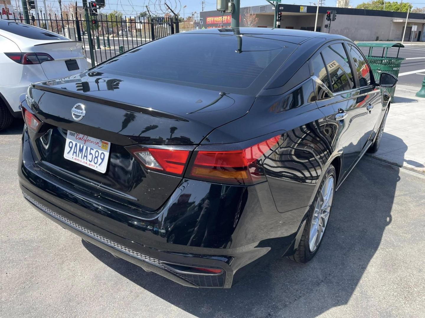 2022 BLACK Nissan Altima 2.5 S (1N4BL4BV5NN) with an 2.5L L4 DOHC 16V engine, CVT transmission, located at 744 E Miner Ave, Stockton, CA, 95202, (209) 944-5770, 37.956863, -121.282082 - PLUS TAXES AND FEES - Photo#10