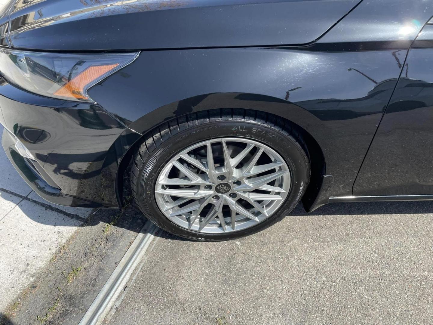 2022 BLACK Nissan Altima 2.5 S (1N4BL4BV5NN) with an 2.5L L4 DOHC 16V engine, CVT transmission, located at 744 E Miner Ave, Stockton, CA, 95202, (209) 944-5770, 37.956863, -121.282082 - PLUS TAXES AND FEES - Photo#3