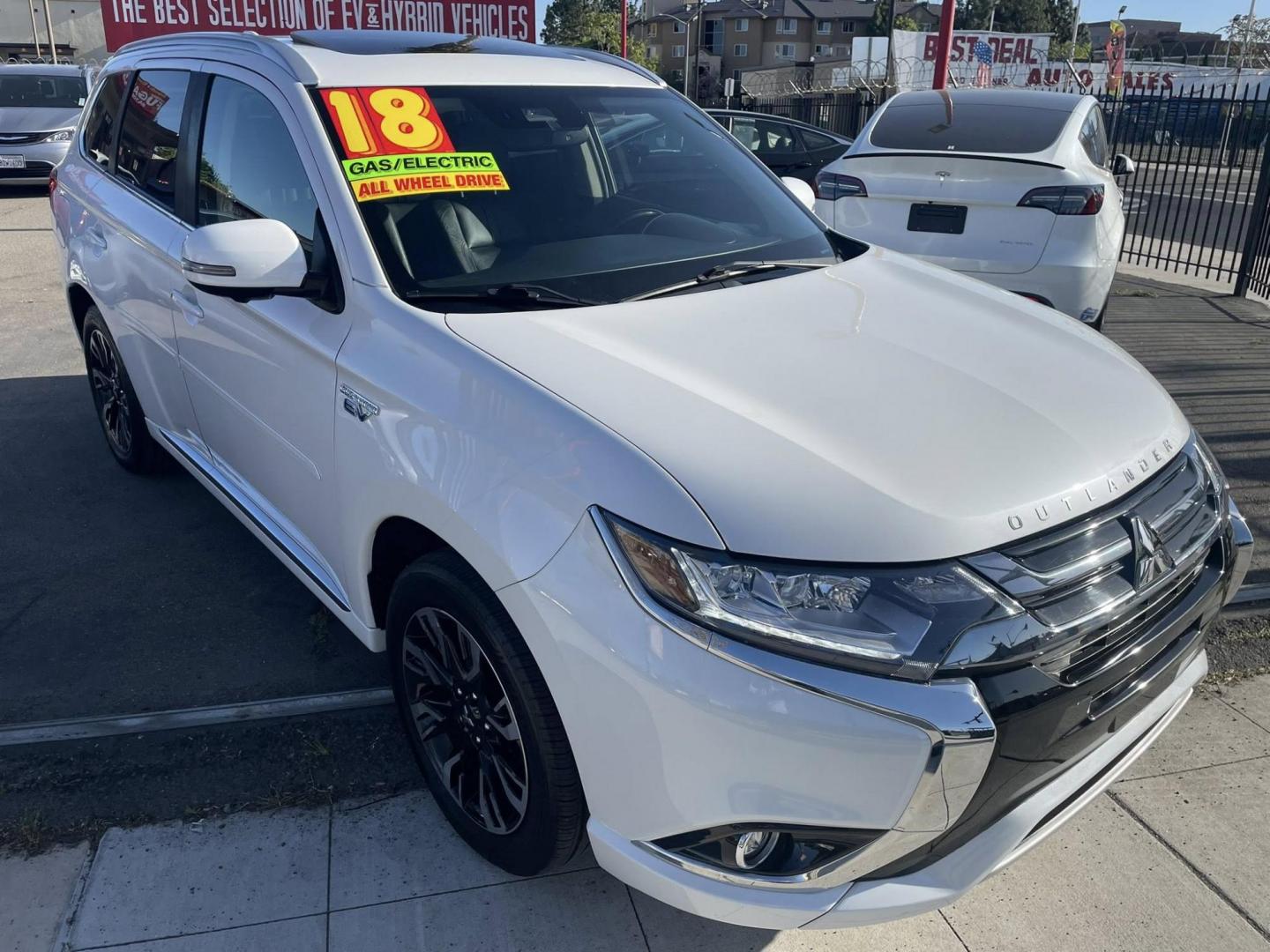 2018 WHITE Mitsubishi Outlander PHEV GT (JA4J24A55JZ) with an 2.0L L4 DOHC 16V HYBRID engine, 1A transmission, located at 744 E Miner Ave, Stockton, CA, 95202, (209) 944-5770, 37.956863, -121.282082 - Photo#1