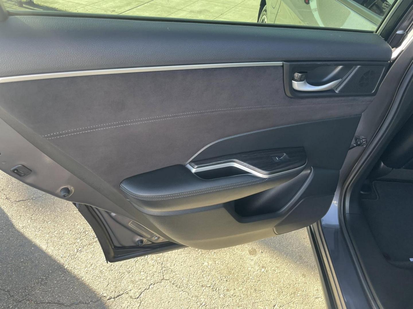 2018 Honda Clarity Touring Plug-In Hybrid (JHMZC5F30JC) with an 1.5L L4 DOHC 16V HYBRID engine, CVT transmission, located at 744 E Miner Ave, Stockton, CA, 95202, (209) 944-5770, 37.956863, -121.282082 - PLUS TAXES AND FEES NO CHARGER AVAILABLE - Photo#8