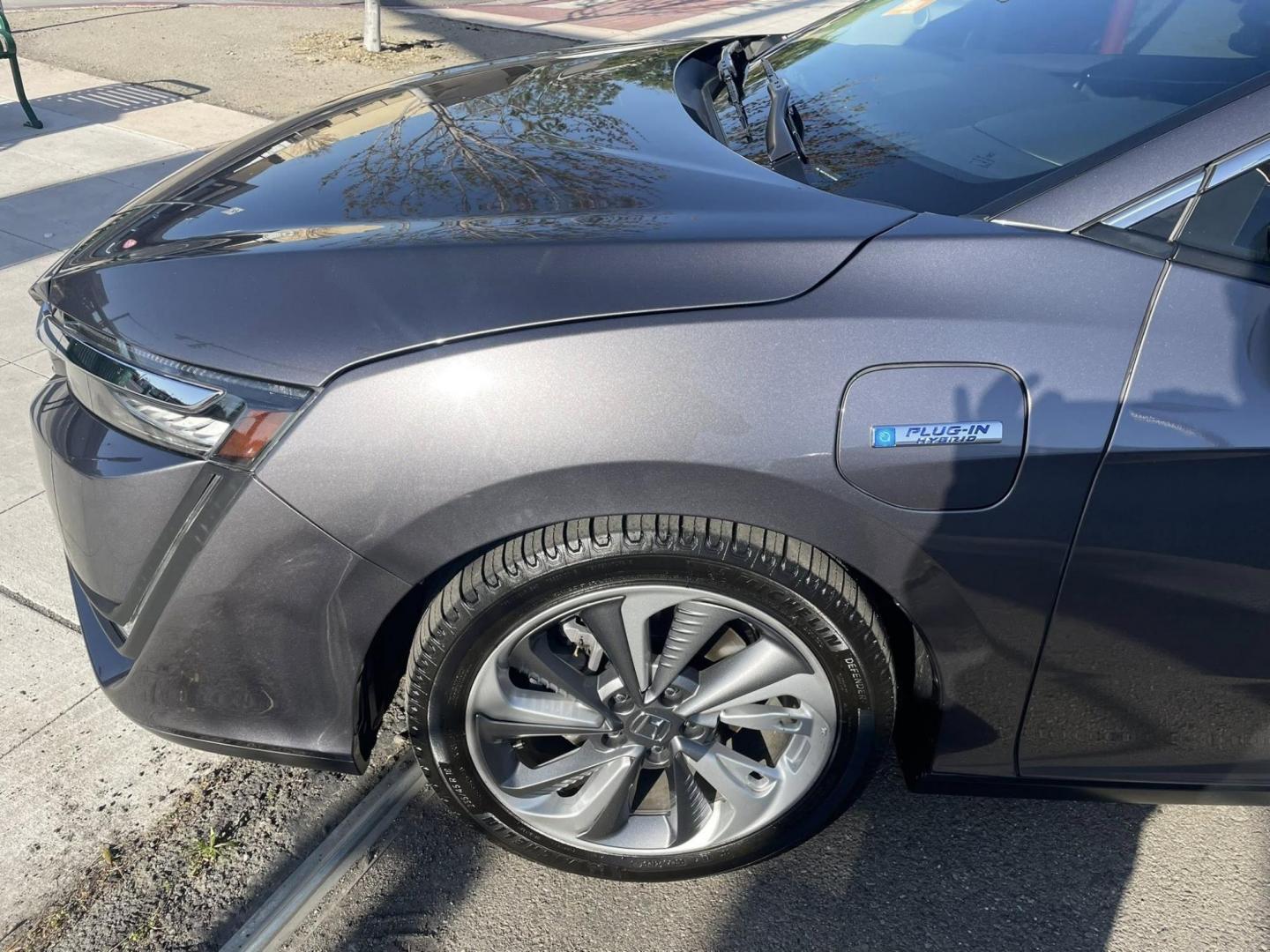 2018 Honda Clarity Touring Plug-In Hybrid (JHMZC5F30JC) with an 1.5L L4 DOHC 16V HYBRID engine, CVT transmission, located at 744 E Miner Ave, Stockton, CA, 95202, (209) 944-5770, 37.956863, -121.282082 - PLUS TAXES AND FEES NO CHARGER AVAILABLE - Photo#4