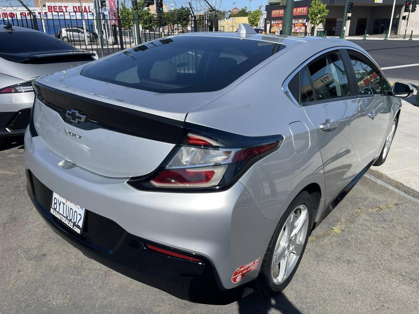 2018 Chevrolet Volt LT (1G1RC6S50JU) with an 1.5L L4 DOHC 16V engine, CVT transmission, located at 744 E Miner Ave, Stockton, CA, 95202, (209) 944-5770, 37.956863, -121.282082 - PLUS TAXES AND FEES NO CHARGER AVAILABLE - Photo#10