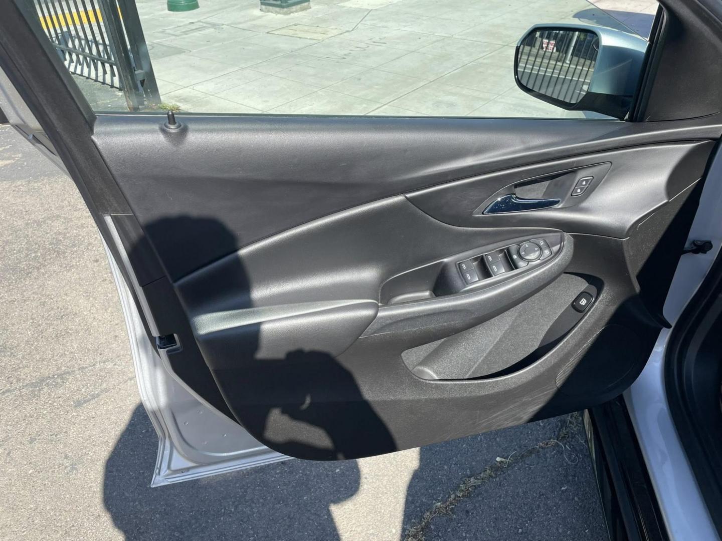 2018 Chevrolet Volt LT (1G1RC6S50JU) with an 1.5L L4 DOHC 16V engine, CVT transmission, located at 744 E Miner Ave, Stockton, CA, 95202, (209) 944-5770, 37.956863, -121.282082 - PLUS TAXES AND FEES NO CHARGER AVAILABLE - Photo#4