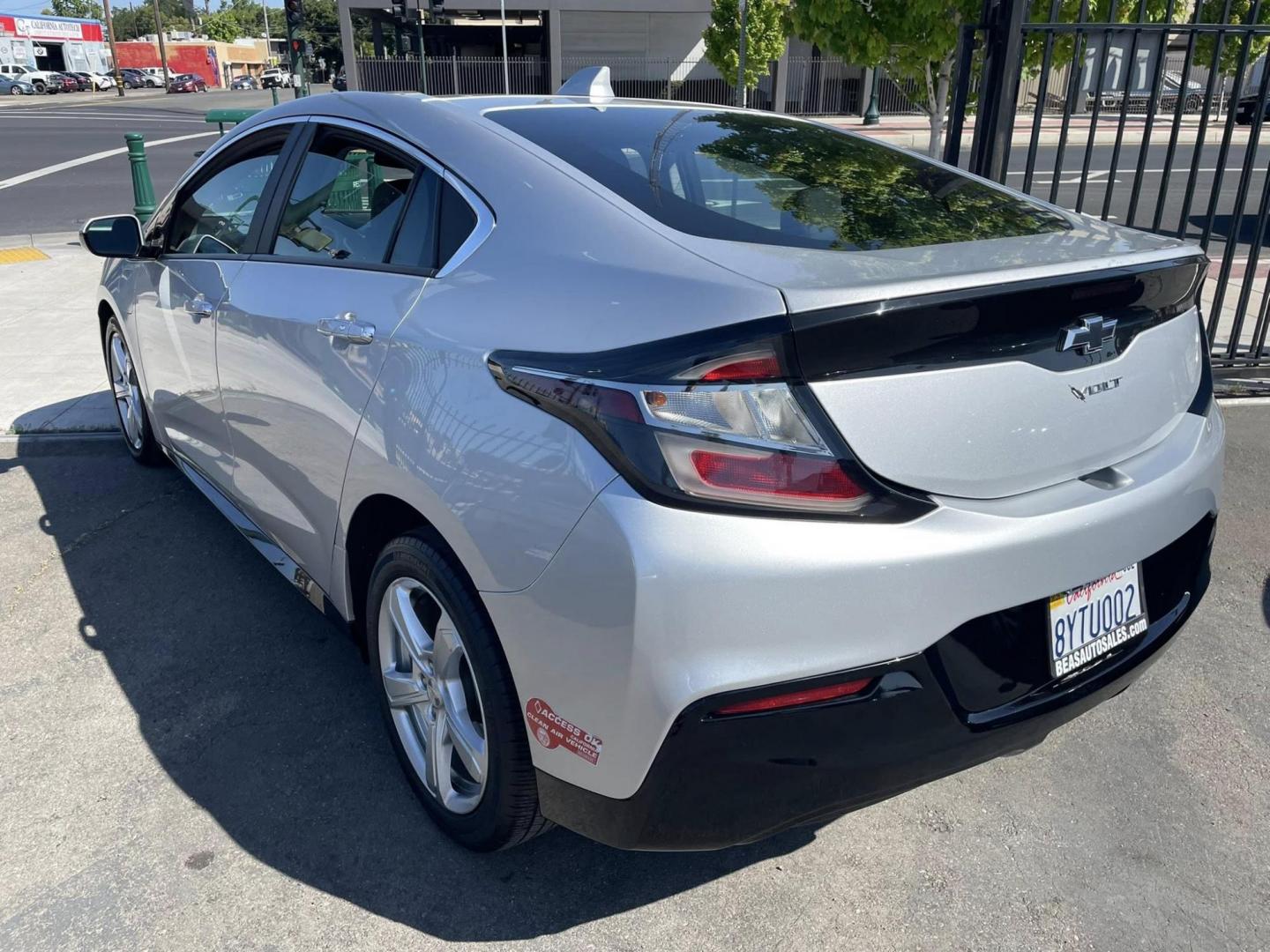 2018 Chevrolet Volt LT (1G1RC6S50JU) with an 1.5L L4 DOHC 16V engine, CVT transmission, located at 744 E Miner Ave, Stockton, CA, 95202, (209) 944-5770, 37.956863, -121.282082 - PLUS TAXES AND FEES NO CHARGER AVAILABLE - Photo#8