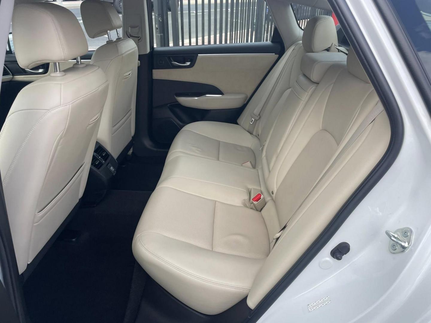 2018 Honda Clarity Touring Plug-In Hybrid (JHMZC5F31JC) with an 1.5L L4 DOHC 16V HYBRID engine, CVT transmission, located at 744 E Miner Ave, Stockton, CA, 95202, (209) 944-5770, 37.956863, -121.282082 - PLUS TAXES AND FEES NO CHARGER AVAILABLE - Photo#9