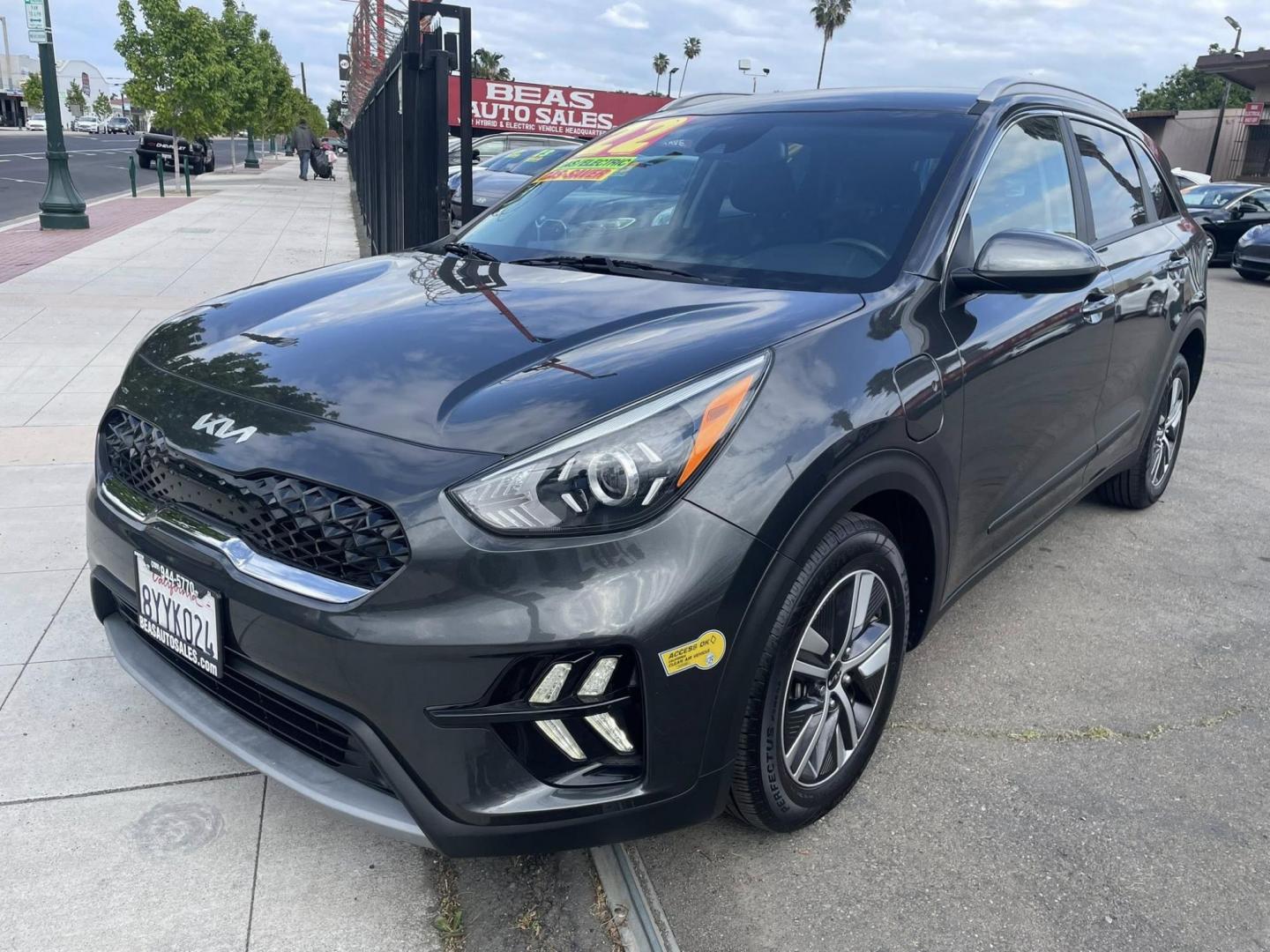 2022 Kia Niro Plug In Hybrid LXS (KNDCM3LD6N5) , 6A transmission, located at 744 E Miner Ave, Stockton, CA, 95202, (209) 944-5770, 37.956863, -121.282082 - Photo#3
