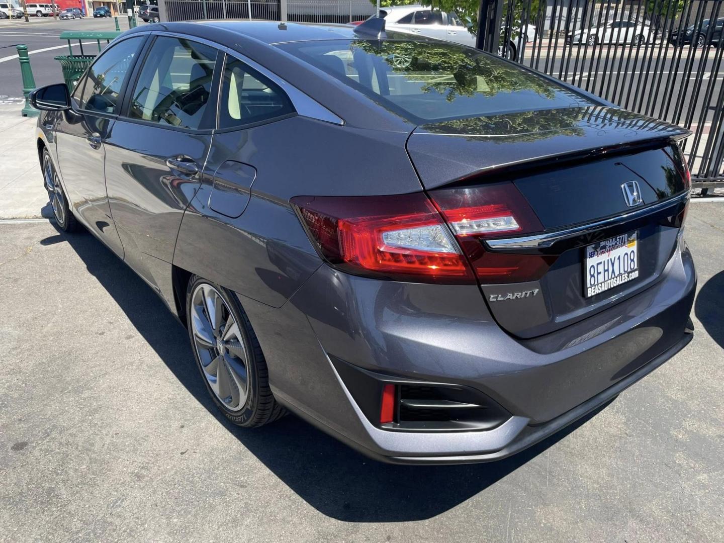 2018 Honda Clarity Plug-In Hybrid (JHMZC5F19JC) with an 1.5L L4 DOHC 16V HYBRID engine, CVT transmission, located at 744 E Miner Ave, Stockton, CA, 95202, (209) 944-5770, 37.956863, -121.282082 - PLUS TAXES AND FEES - Photo#9