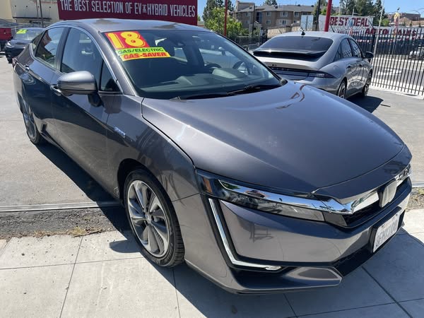 photo of 2018 Honda Clarity PLUG-IN HYBRID 