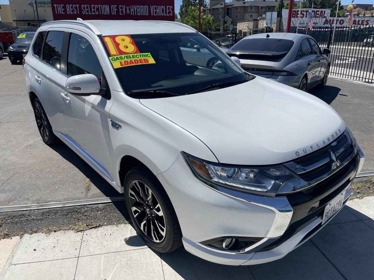 2018 WHITE Mitsubishi Outlander PHEV GT (JA4J24A55JZ) with an 2.0L L4 DOHC 16V HYBRID engine, 1A transmission, located at 744 E Miner Ave, Stockton, CA, 95202, (209) 944-5770, 37.956863, -121.282082 - PLUS TAXES AND FEES NO CHARGER AVAILABLE - Photo#1