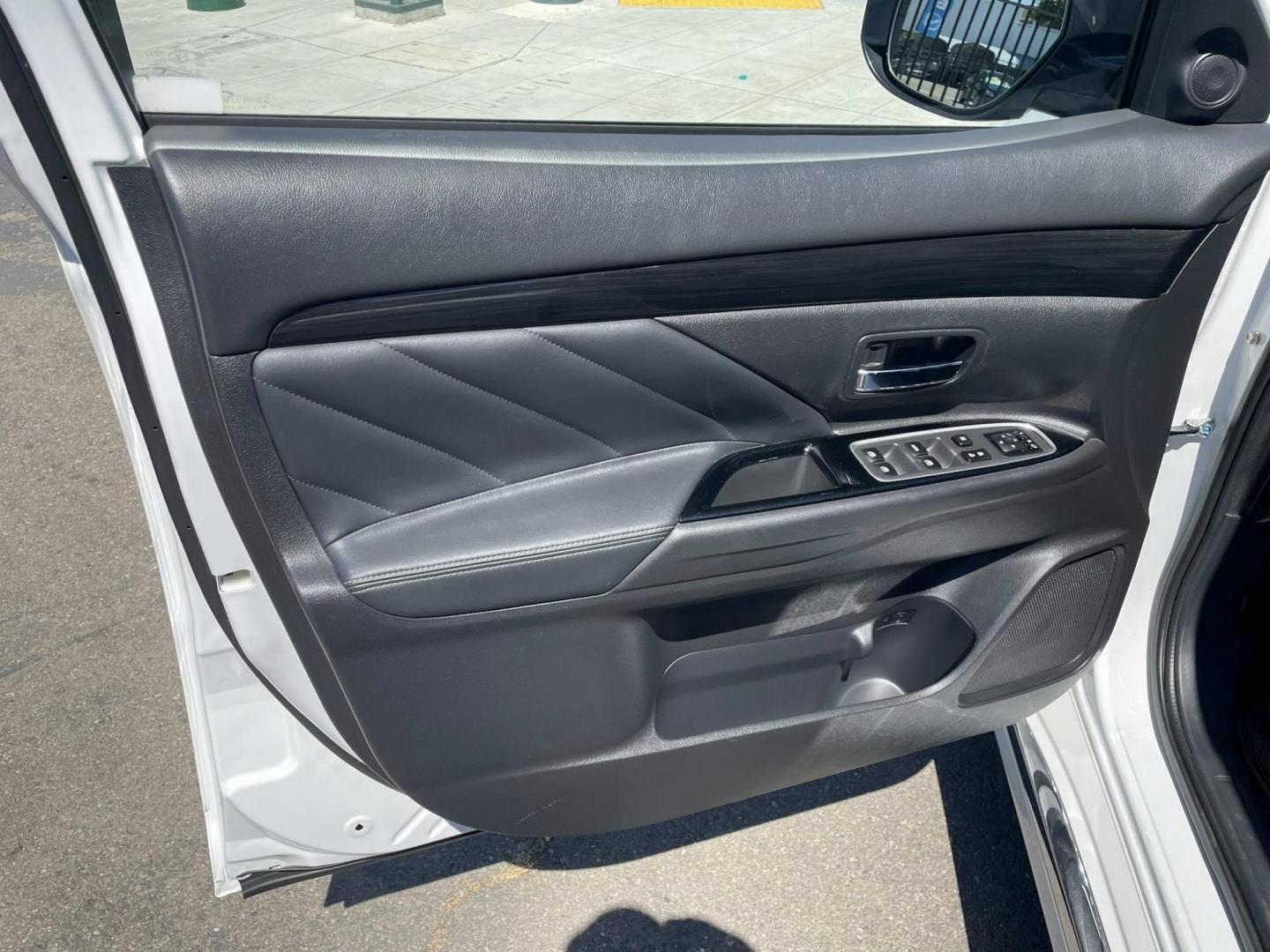 2018 WHITE Mitsubishi Outlander PHEV GT (JA4J24A55JZ) with an 2.0L L4 DOHC 16V HYBRID engine, 1A transmission, located at 744 E Miner Ave, Stockton, CA, 95202, (209) 944-5770, 37.956863, -121.282082 - PLUS TAXES AND FEES NO CHARGER AVAILABLE - Photo#5