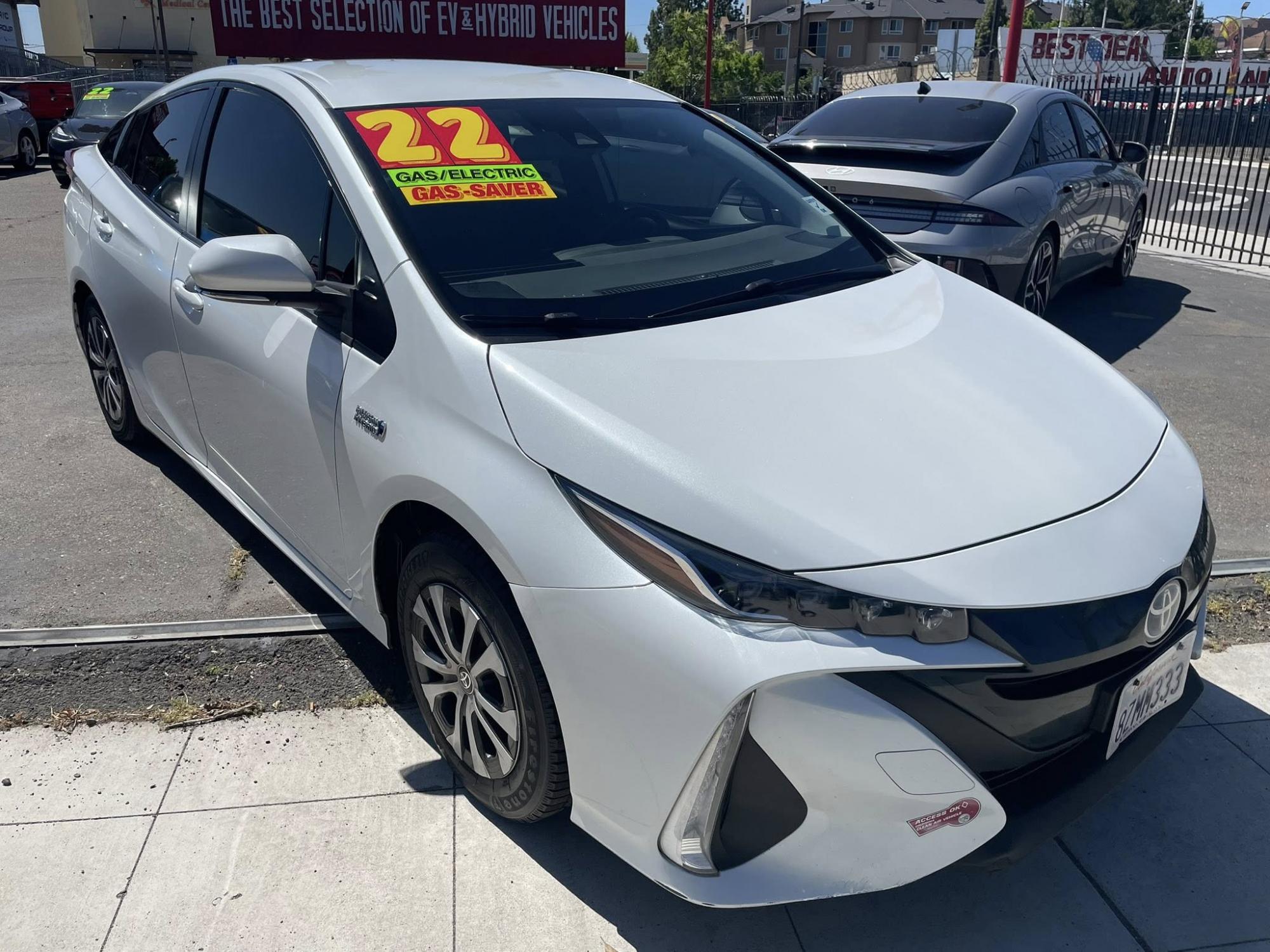 photo of 2022 Toyota Prius Prime LE PLUG-IN HYBRID 
