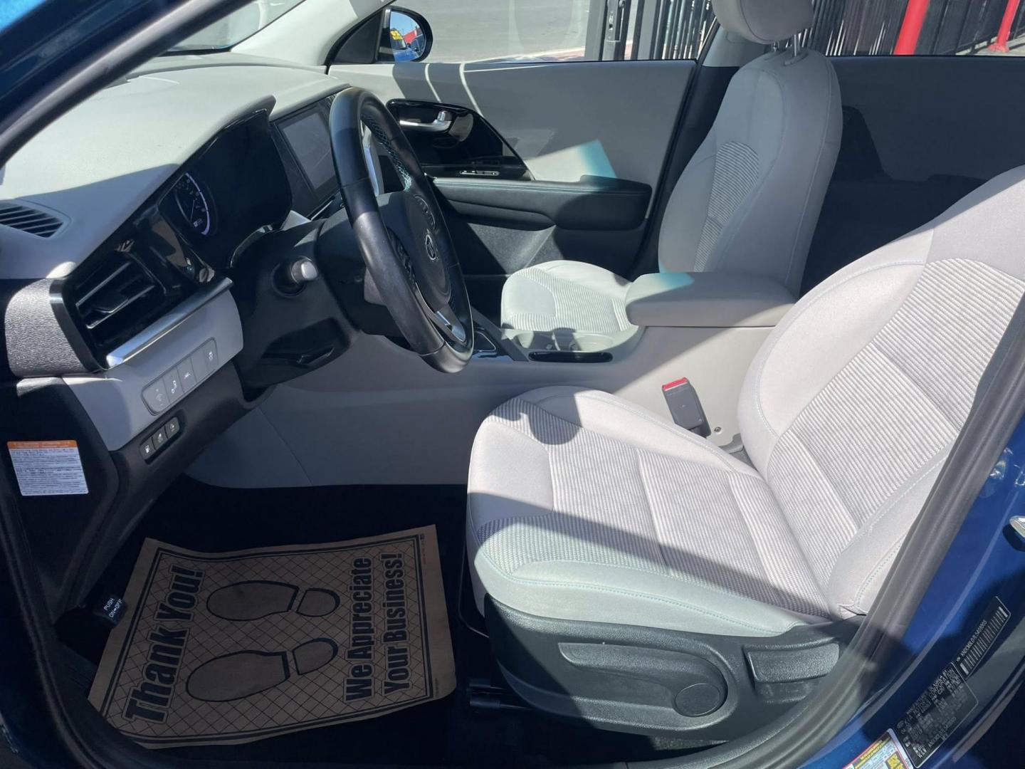 2020 Blue Kia Niro Plug In Hybrid LXS (KNDCM3LD7L5) , 6A transmission, located at 744 E Miner Ave, Stockton, CA, 95202, (209) 944-5770, 37.956863, -121.282082 - PLUS TAXES AND FEES NO CHARGER AVAILABLE - Photo#7