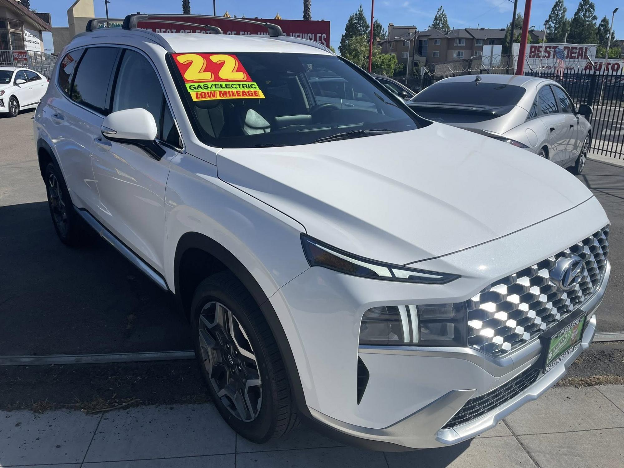 photo of 2022 Hyundai Santa Fe SEL PLUG-IN HYBRID 