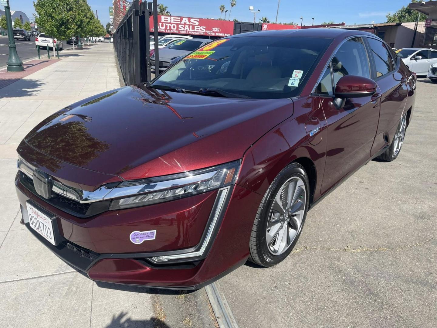 2018 Honda Clarity Plug-In Hybrid (JHMZC5F17JC) with an 1.5L L4 DOHC 16V HYBRID engine, CVT transmission, located at 744 E Miner Ave, Stockton, CA, 95202, (209) 944-5770, 37.956863, -121.282082 - PLUS TAXES AND FEES NO CHARGER AVAILABLE - Photo#3