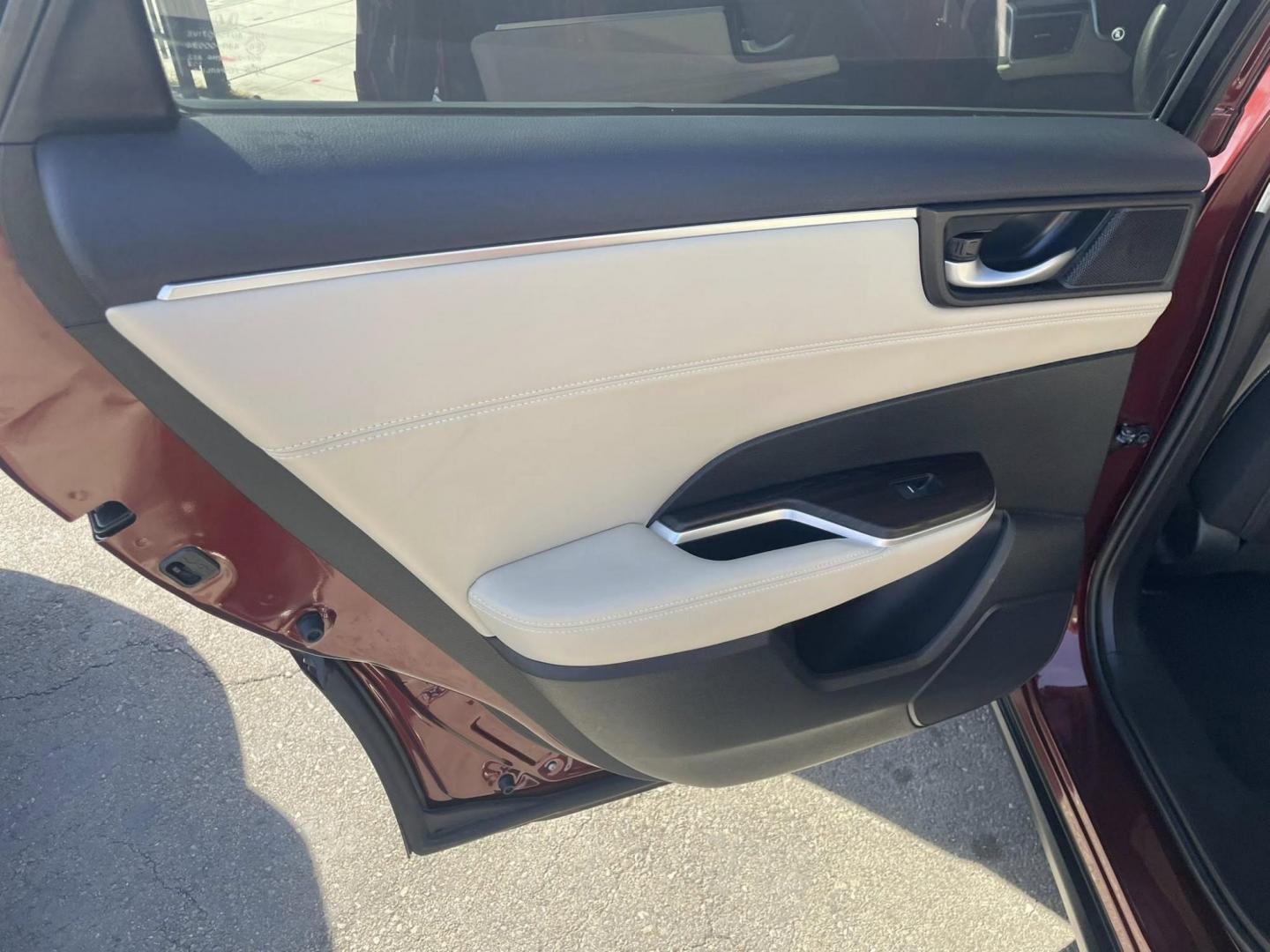 2018 Honda Clarity Plug-In Hybrid (JHMZC5F17JC) with an 1.5L L4 DOHC 16V HYBRID engine, CVT transmission, located at 744 E Miner Ave, Stockton, CA, 95202, (209) 944-5770, 37.956863, -121.282082 - PLUS TAXES AND FEES NO CHARGER AVAILABLE - Photo#8