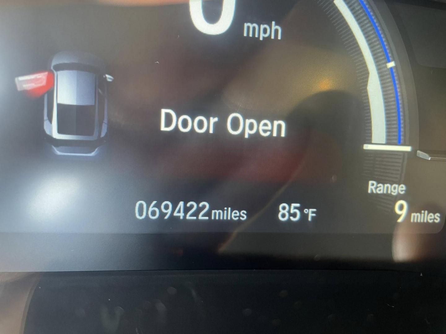 2018 DARK GRAY Honda Clarity Touring Plug-In Hybrid (JHMZC5F35JC) with an 1.5L L4 DOHC 16V HYBRID engine, CVT transmission, located at 744 E Miner Ave, Stockton, CA, 95202, (209) 944-5770, 37.956863, -121.282082 - PLUS TAXES AND FEES NO CHARGER AVAILABLE - Photo#10