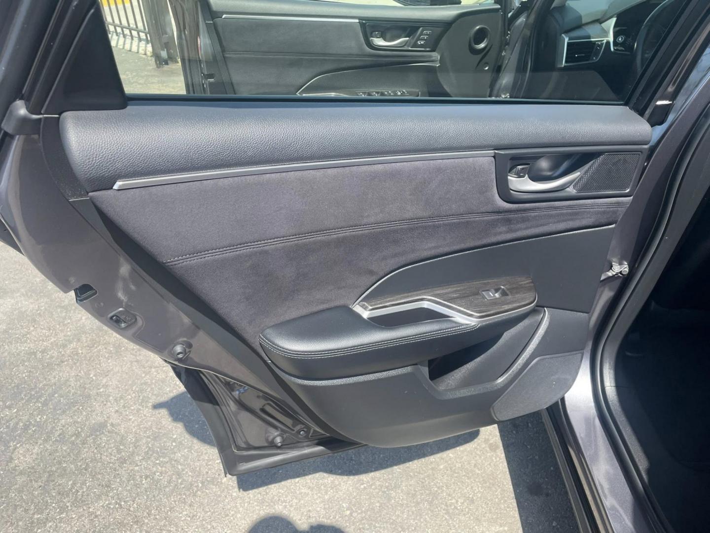 2018 DARK GRAY Honda Clarity Touring Plug-In Hybrid (JHMZC5F35JC) with an 1.5L L4 DOHC 16V HYBRID engine, CVT transmission, located at 744 E Miner Ave, Stockton, CA, 95202, (209) 944-5770, 37.956863, -121.282082 - PLUS TAXES AND FEES NO CHARGER AVAILABLE - Photo#8