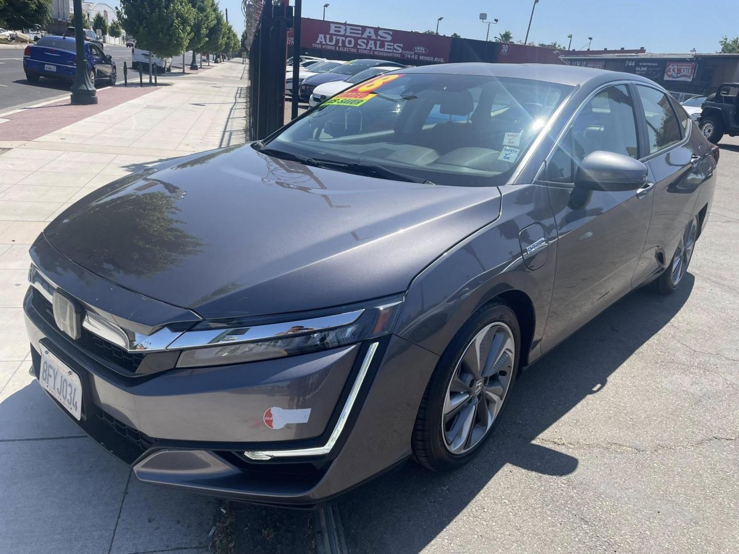 2018 DARK GRAY Honda Clarity Touring Plug-In Hybrid (JHMZC5F35JC) with an 1.5L L4 DOHC 16V HYBRID engine, CVT transmission, located at 744 E Miner Ave, Stockton, CA, 95202, (209) 944-5770, 37.956863, -121.282082 - PLUS TAXES AND FEES NO CHARGER AVAILABLE - Photo#3