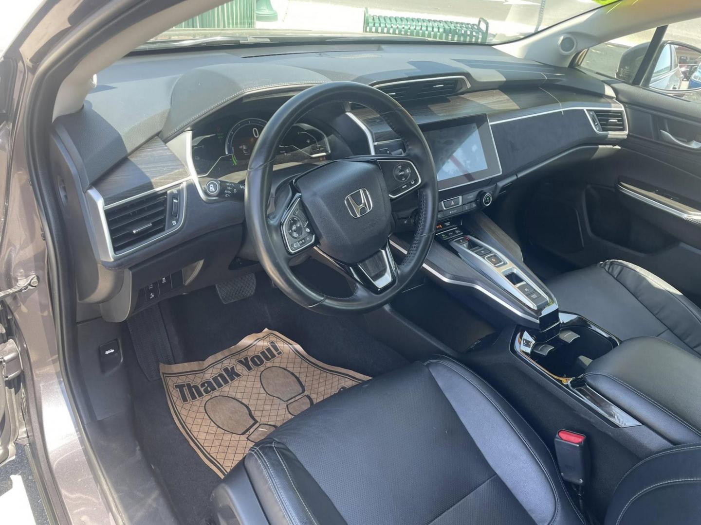 2018 DARK GRAY Honda Clarity Touring Plug-In Hybrid (JHMZC5F35JC) with an 1.5L L4 DOHC 16V HYBRID engine, CVT transmission, located at 744 E Miner Ave, Stockton, CA, 95202, (209) 944-5770, 37.956863, -121.282082 - PLUS TAXES AND FEES NO CHARGER AVAILABLE - Photo#5