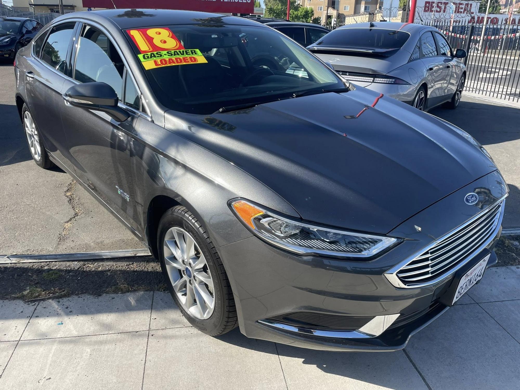 photo of 2018 Ford Fusion Energi SE PLUG-IN HYBRID 