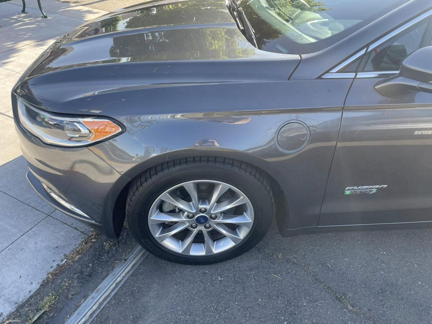 2018 DARK GRAY Ford Fusion Energi SE (3FA6P0PU8JR) with an 2.0L L4 DOHC 16V HYBRID engine, CVT transmission, located at 744 E Miner Ave, Stockton, CA, 95202, (209) 944-5770, 37.956863, -121.282082 - PLUS TAXES AND FEES NO CHARGER AVAILABLE - Photo#4