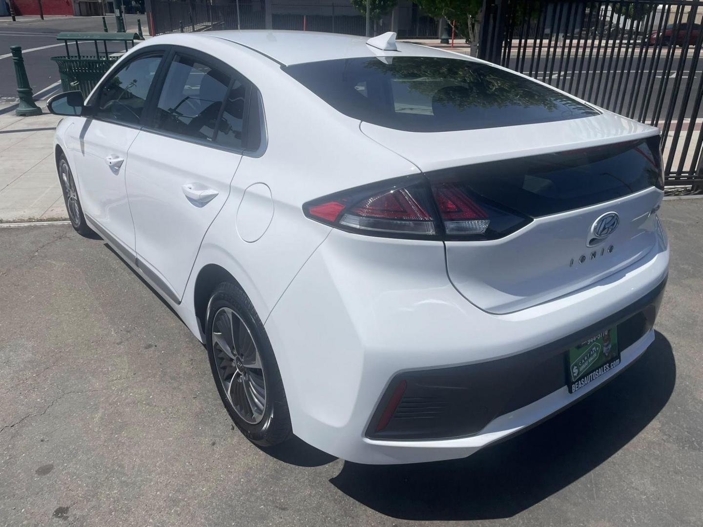 2021 Hyundai Ioniq Plug-In Hybrid SEL (KMHC75LD7MU) with an 1.6L L4 DOHC 16V HYBRID engine, 6A transmission, located at 744 E Miner Ave, Stockton, CA, 95202, (209) 944-5770, 37.956863, -121.282082 - PLUS TAXES AND FEES NO CHARGER AVAILABLE - Photo#10