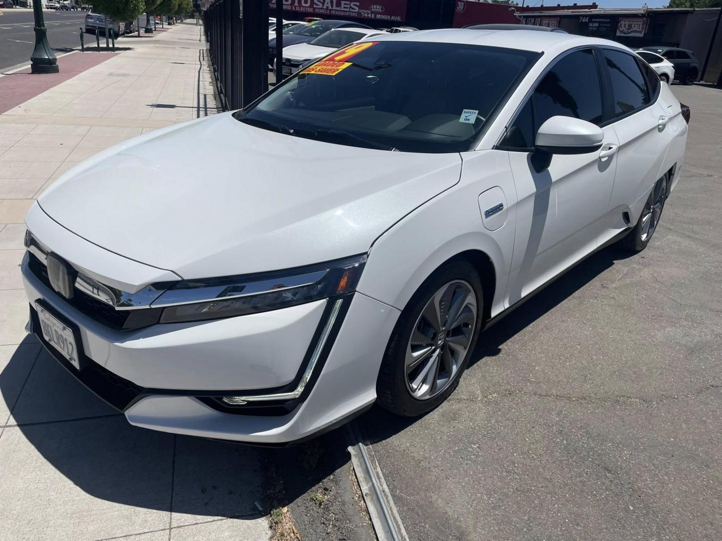 2019 Honda Clarity Touring Plug-In Hybrid (JHMZC5F38KC) with an 1.5L L4 DOHC 16V HYBRID engine, CVT transmission, located at 744 E Miner Ave, Stockton, CA, 95202, (209) 944-5770, 37.956863, -121.282082 - PLUS TAXES AND FEES NO CHARGER AVAILABLE - Photo#3