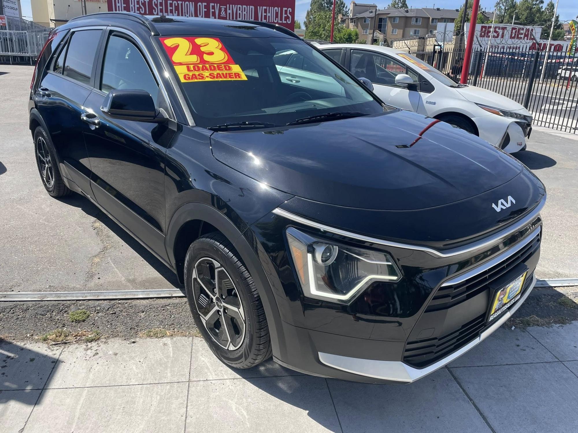 photo of 2023 Kia Niro EX Wagon PLUG-IN HYBRID 