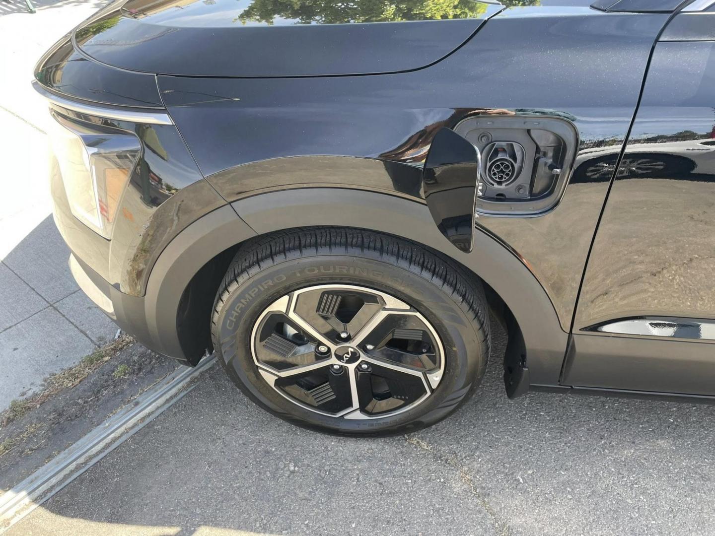 2023 Kia Niro EX (KNDCS3LF9P5) with an 1.6L L4 DOHC 16V HYBRID engine, 6A transmission, located at 744 E Miner Ave, Stockton, CA, 95202, (209) 944-5770, 37.956863, -121.282082 - Photo#4