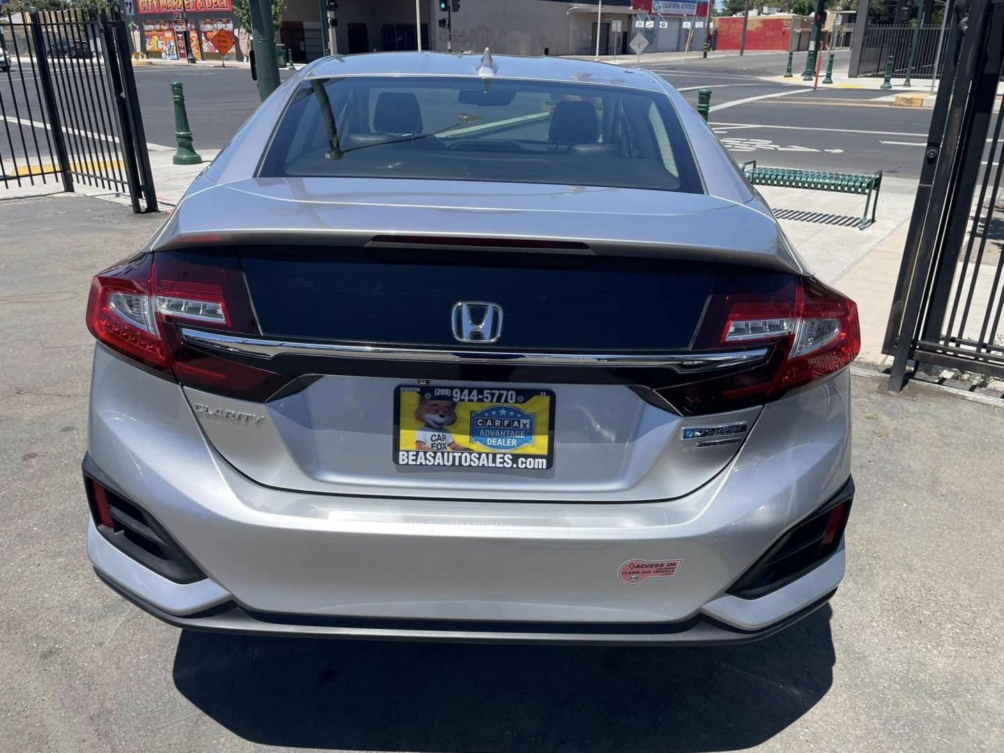 2019 Honda Clarity Touring Plug-In Hybrid (JHMZC5F3XKC) with an 1.5L L4 DOHC 16V HYBRID engine, CVT transmission, located at 744 E Miner Ave, Stockton, CA, 95202, (209) 944-5770, 37.956863, -121.282082 - Photo#10