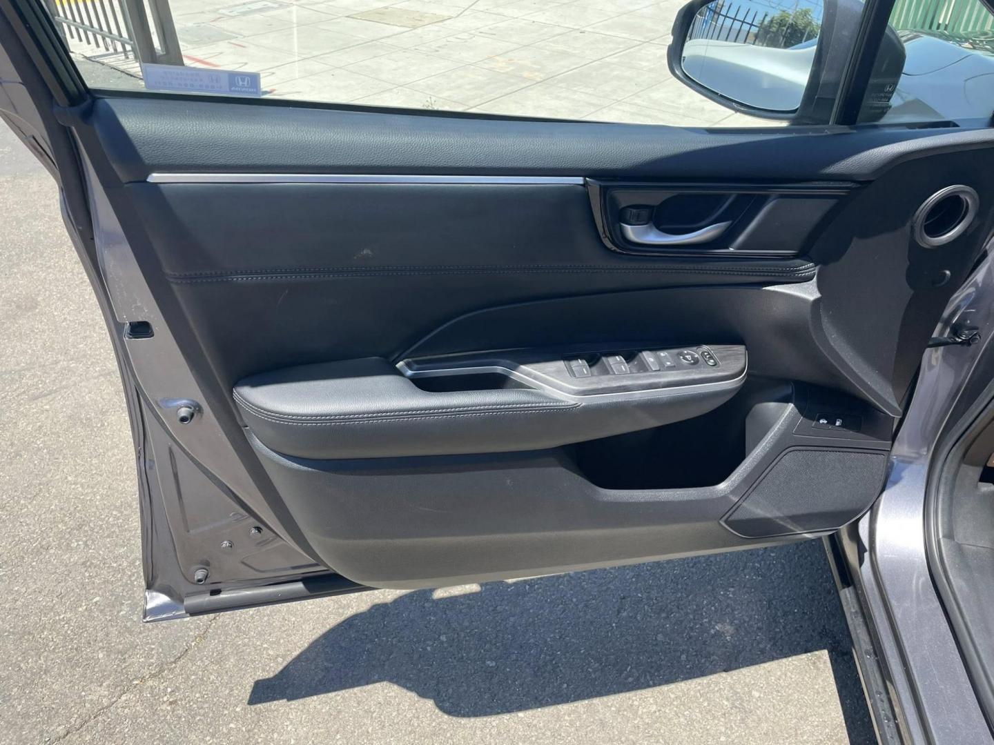 2018 Honda Clarity Plug-In Hybrid (JHMZC5F16JC) with an 1.5L L4 DOHC 16V HYBRID engine, CVT transmission, located at 744 E Miner Ave, Stockton, CA, 95202, (209) 944-5770, 37.956863, -121.282082 - PLUS TAXES AND FEES NO CHARGER AVAILABLE - Photo#5