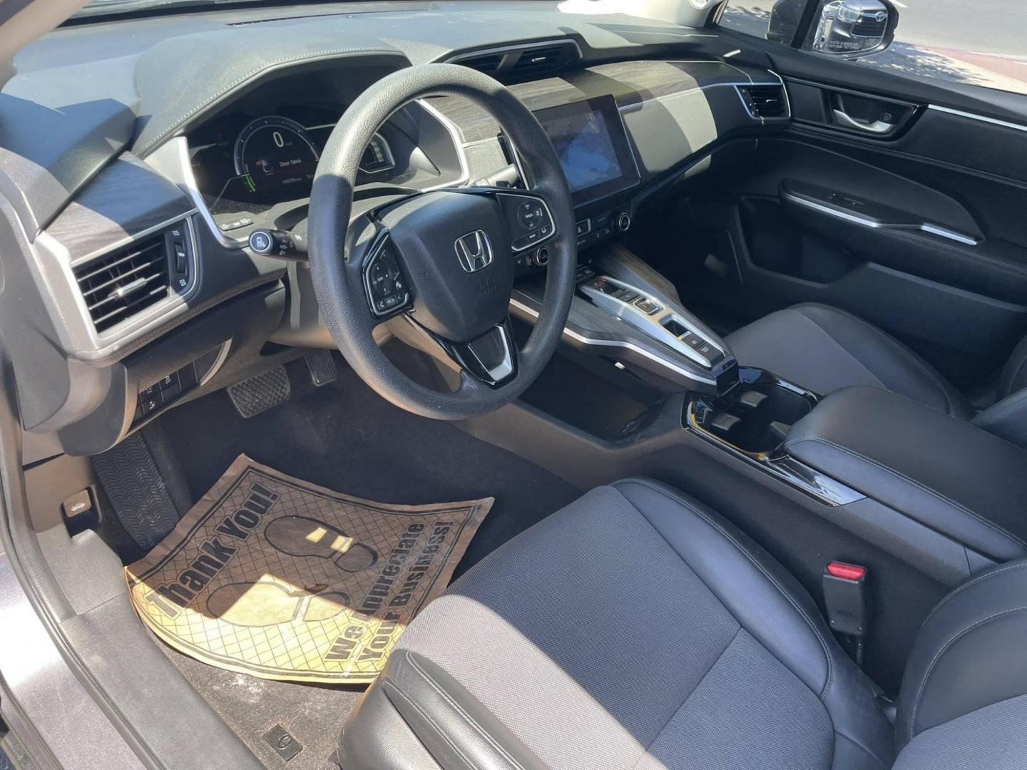 2018 Honda Clarity Plug-In Hybrid (JHMZC5F16JC) with an 1.5L L4 DOHC 16V HYBRID engine, CVT transmission, located at 744 E Miner Ave, Stockton, CA, 95202, (209) 944-5770, 37.956863, -121.282082 - PLUS TAXES AND FEES NO CHARGER AVAILABLE - Photo#6