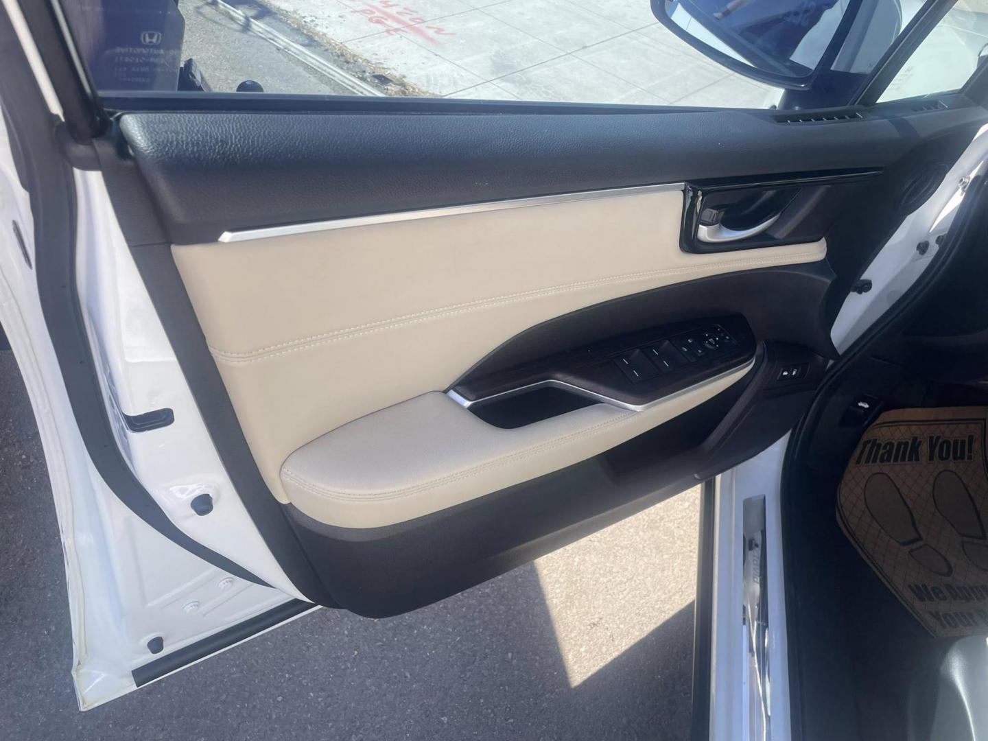 2018 Honda Clarity Plug-In Hybrid (JHMZC5F17JC) with an 1.5L L4 DOHC 16V HYBRID engine, CVT transmission, located at 744 E Miner Ave, Stockton, CA, 95202, (209) 944-5770, 37.956863, -121.282082 - PLUS TAXES AND FEES NO CHARGER AVAILABLE - Photo#5