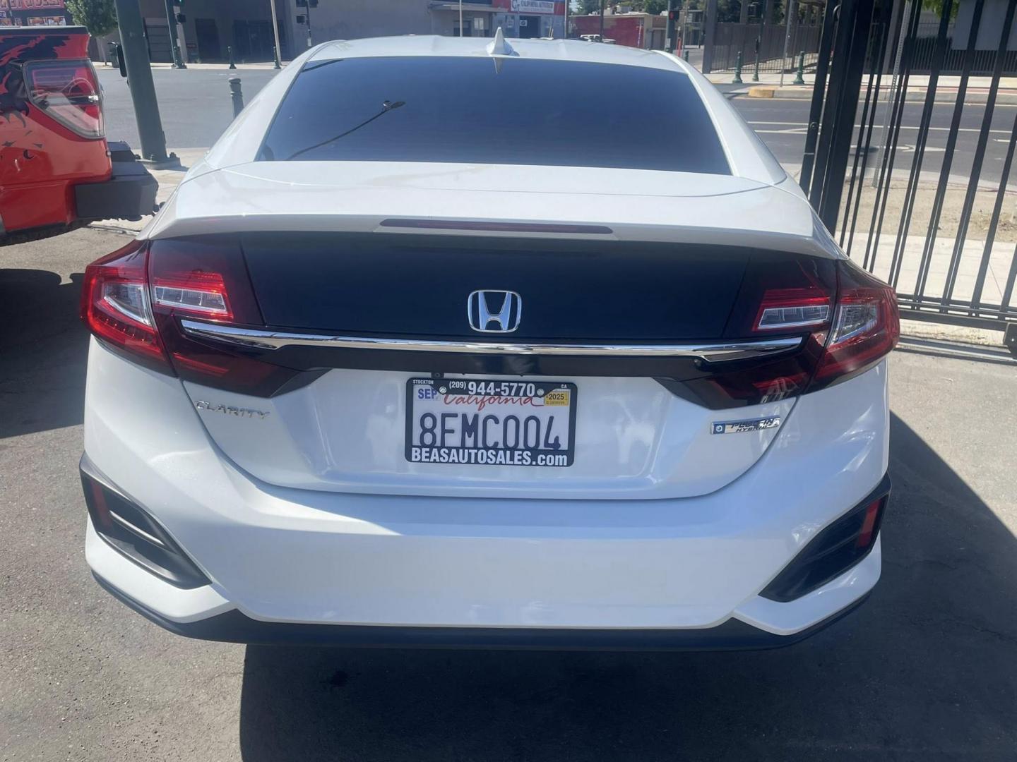 2018 Honda Clarity Plug-In Hybrid (JHMZC5F17JC) with an 1.5L L4 DOHC 16V HYBRID engine, CVT transmission, located at 744 E Miner Ave, Stockton, CA, 95202, (209) 944-5770, 37.956863, -121.282082 - PLUS TAXES AND FEES NO CHARGER AVAILABLE - Photo#11