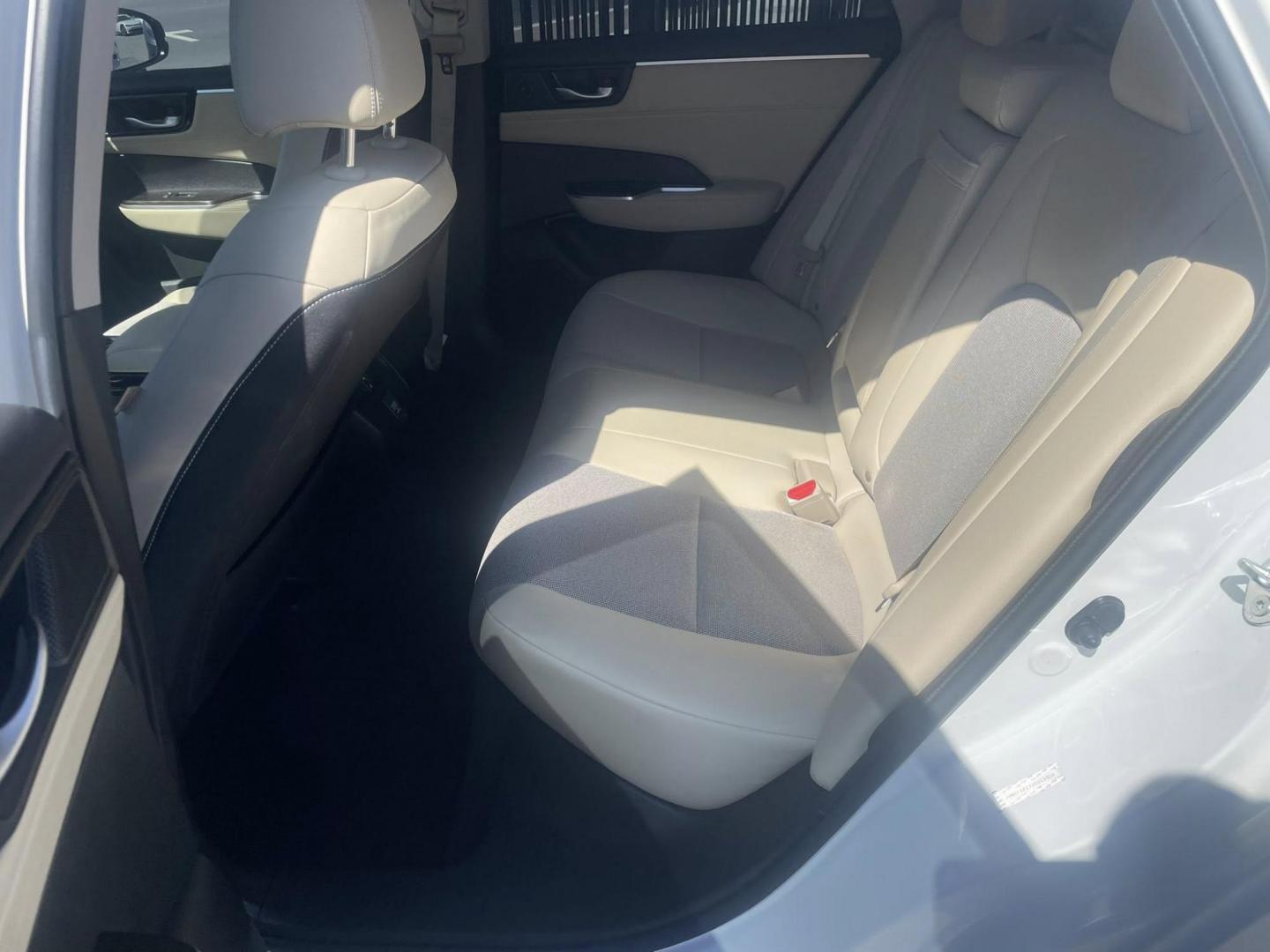 2018 Honda Clarity Plug-In Hybrid (JHMZC5F17JC) with an 1.5L L4 DOHC 16V HYBRID engine, CVT transmission, located at 744 E Miner Ave, Stockton, CA, 95202, (209) 944-5770, 37.956863, -121.282082 - PLUS TAXES AND FEES NO CHARGER AVAILABLE - Photo#8