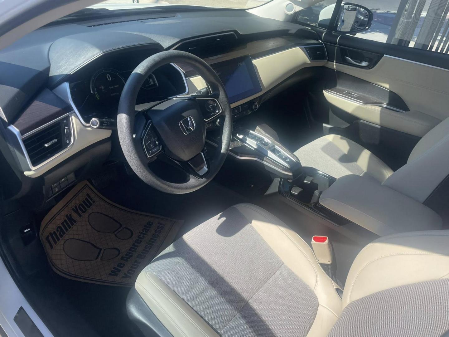 2018 Honda Clarity Plug-In Hybrid (JHMZC5F17JC) with an 1.5L L4 DOHC 16V HYBRID engine, CVT transmission, located at 744 E Miner Ave, Stockton, CA, 95202, (209) 944-5770, 37.956863, -121.282082 - PLUS TAXES AND FEES NO CHARGER AVAILABLE - Photo#6