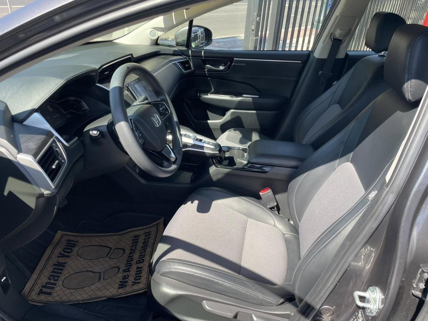 2020 Honda Clarity Plug-In Hybrid (JHMZC5F1XLC) with an 1.5L L4 DOHC 16V HYBRID engine, CVT transmission, located at 744 E Miner Ave, Stockton, CA, 95202, (209) 944-5770, 37.956863, -121.282082 - PLUS TAXES AND FEES NO CHARGER AVAILABLE - Photo#7