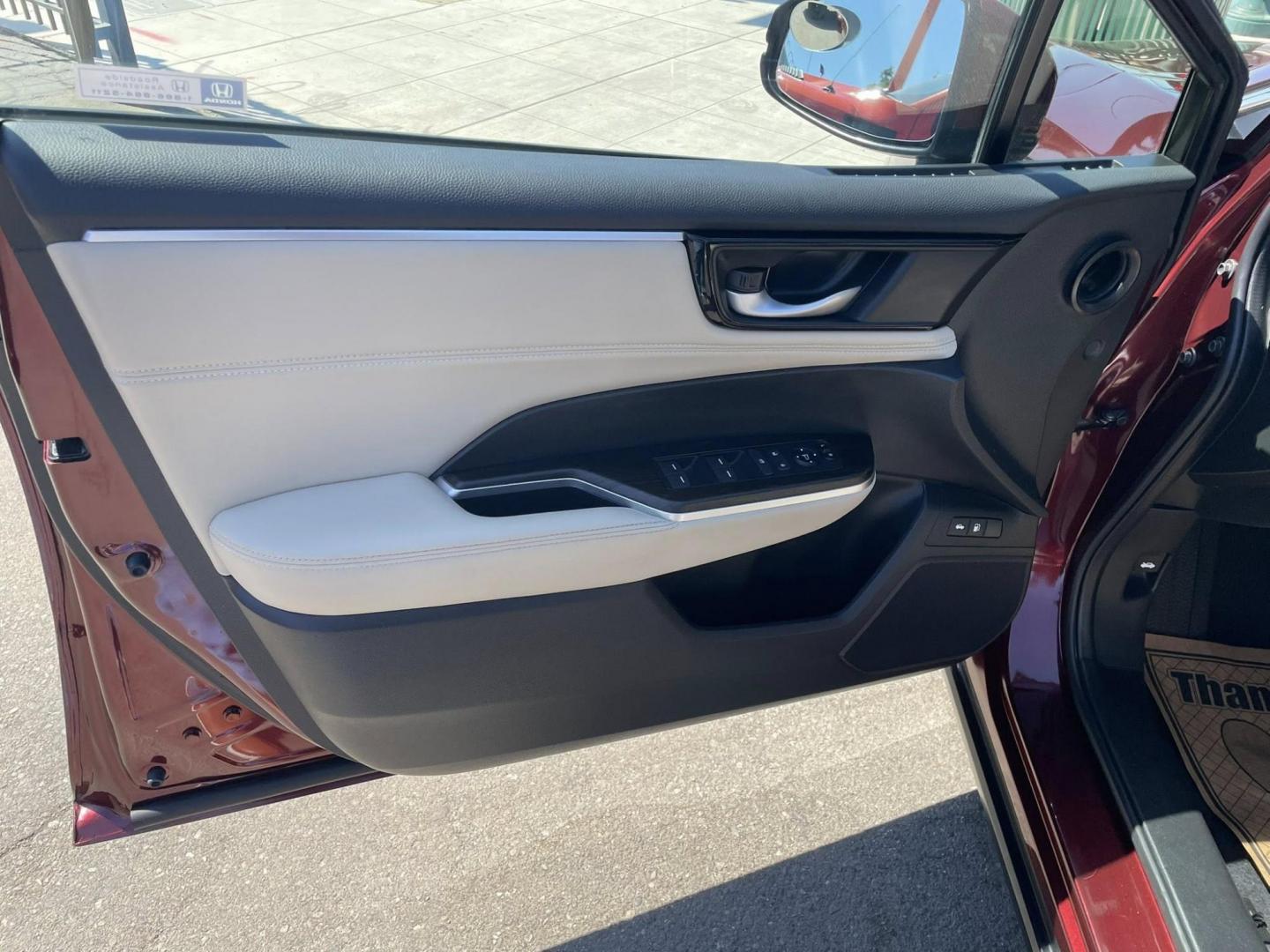 2019 Honda Clarity Plug-In Hybrid (JHMZC5F12KC) with an 1.5L L4 DOHC 16V HYBRID engine, CVT transmission, located at 744 E Miner Ave, Stockton, CA, 95202, (209) 944-5770, 37.956863, -121.282082 - Photo#5