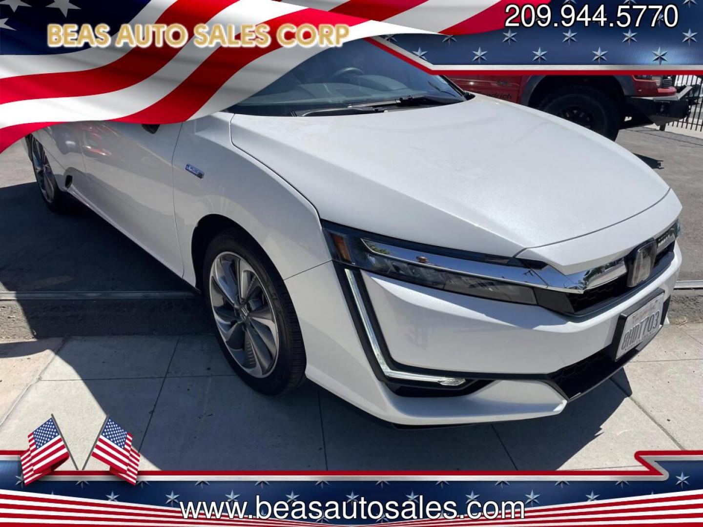2018 Honda Clarity Plug-In Hybrid (JHMZC5F17JC) with an 1.5L L4 DOHC 16V HYBRID engine, CVT transmission, located at 744 E Miner Ave, Stockton, CA, 95202, (209) 944-5770, 37.956863, -121.282082- Photo#0