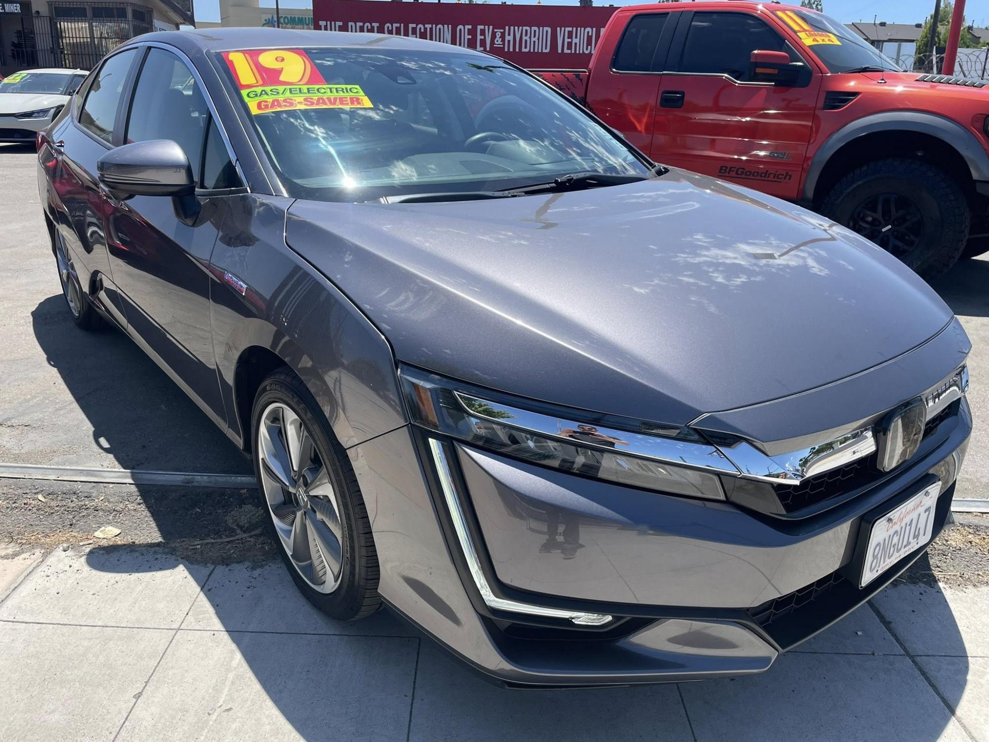 photo of 2019 Honda Clarity PLUG-IN HYBRID 